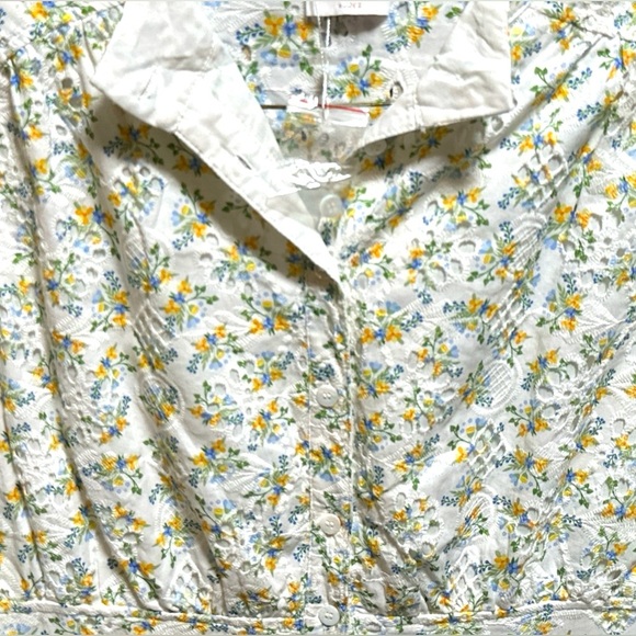 NWT, Fate, Broderie Eyelett Floral Button-Up Dress - Picture 4 of 7